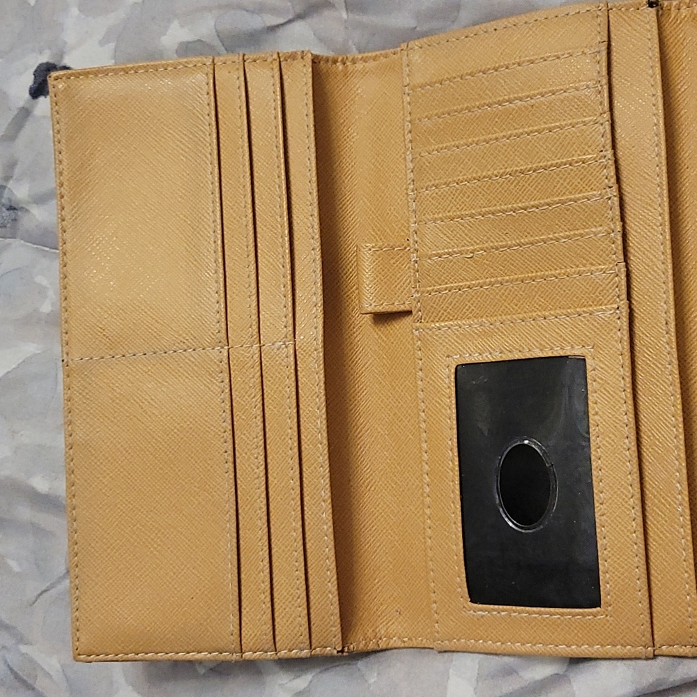 Guess wallet - Picture 3 of 7